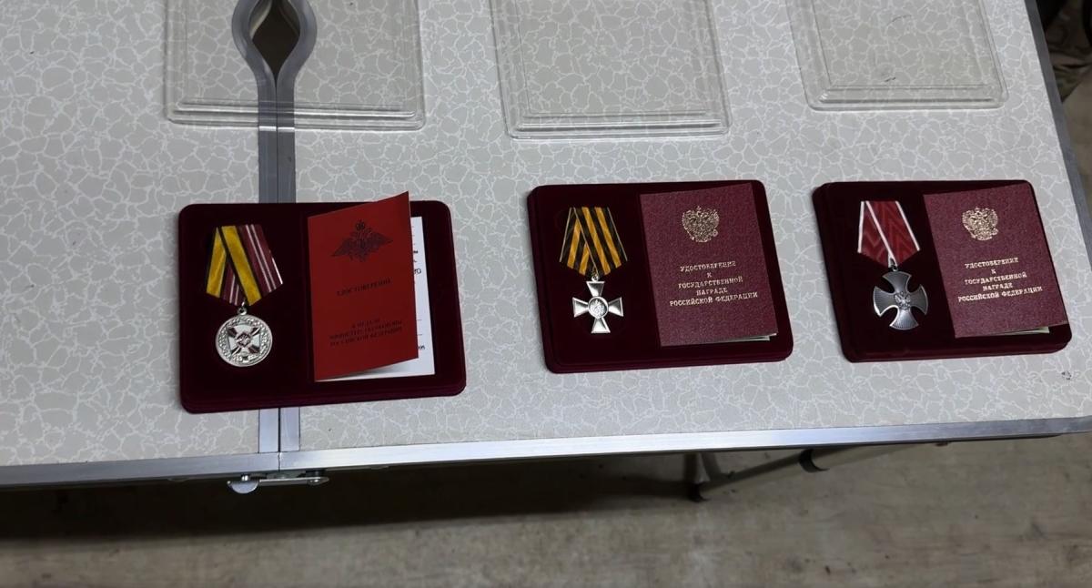  Военнослужащим 145-го полка морской пехоты в составе группировки войск «Север» вручили государственные и ведомственные награды