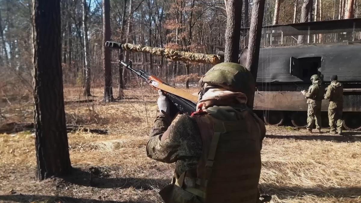  Расчеты самоходных гаубиц «Мста-С» группировки войск «Север» уничтожили пункт управления БПЛА и живую силу противника в Сумской области