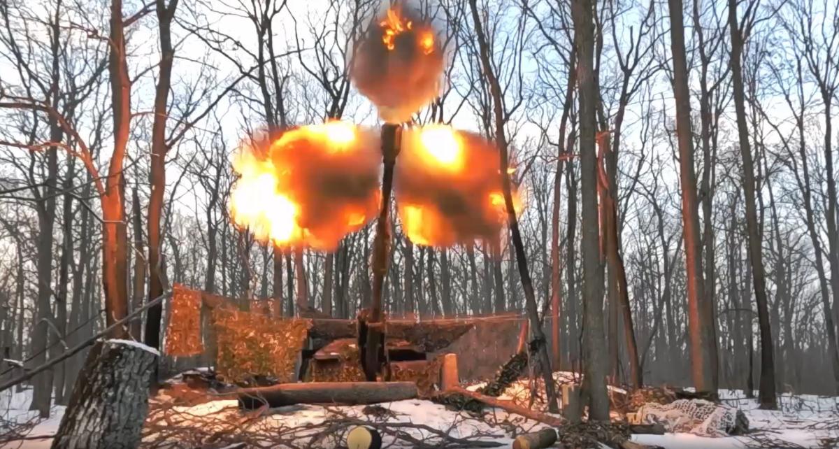 Расчет самоходной гаубицы «Мста-С» группировки «Север» уничтожил пункт управления БПЛА и живую силу противника в Харьковской области