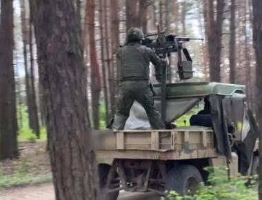 Военные водители батальона материального обеспечения 11-го армейского корпуса группировки войск «Север» продемонстрировала выполнение задач по подвозу и доставке боекомплекта