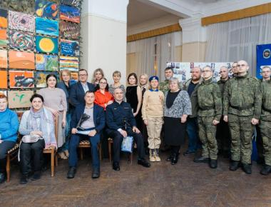 В Центральном офицерском клубе Воздушно-космических сил начала работу выставка «Глазами героев»