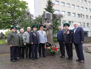 Выборг чтит часовых рубежей