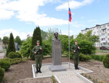 В Светогорске открыли памятник герою-пограничнику